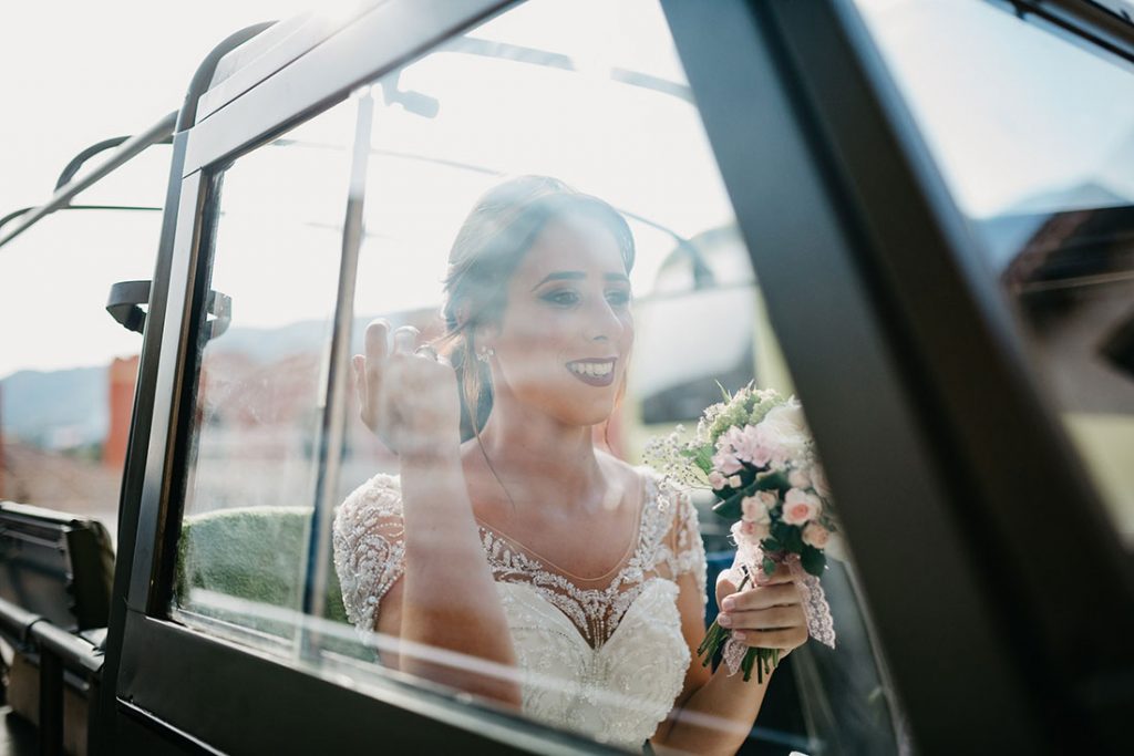 novia coche militar Boda Militar Sofía y Fran